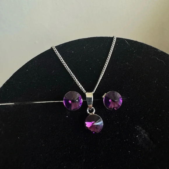 925 Sterling Silver Circle Set with Fine Austrian crystals - Picture 4 of 12